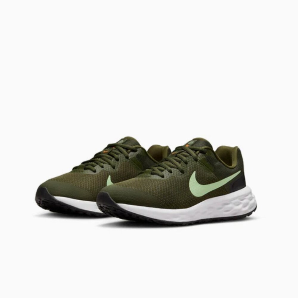 EUC Green Nike Revolution Running Shoes DD1096 300, 5.5Y (7W)